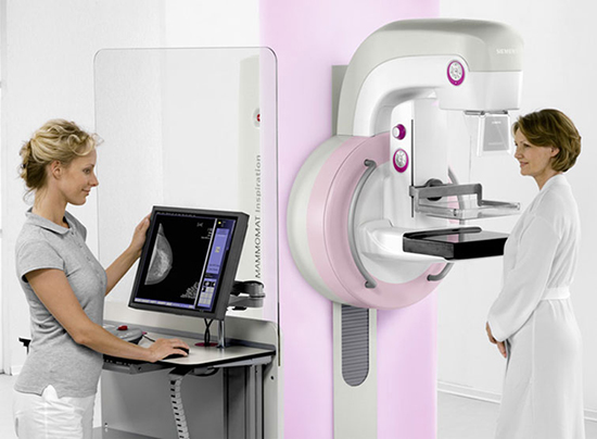 ماموگرافی برای خانم‌هایی که ایمپلنت سینه دارند چگونه انجام می‌شود