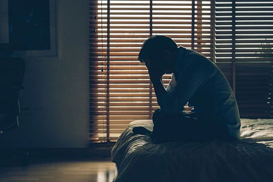 افسردگی در مردان، علائم و درمان