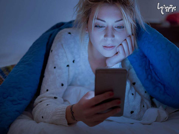 استفاده از موبایل و تبلت قبل از خواب تاثیری بر سلامت روان نوجوان‌ها ندارد